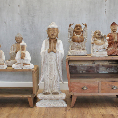 Standing welcome Buddha - 1M