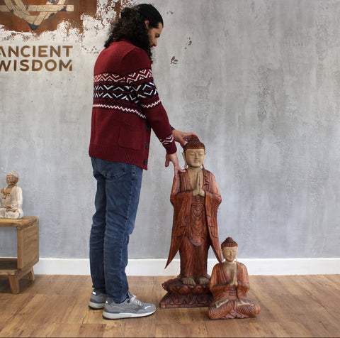 Standing welcome Buddha - 1M